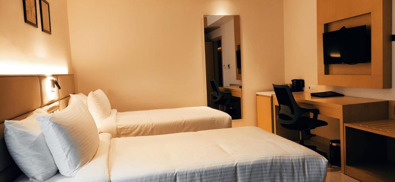 Sunhill Portico Hotel Siliguri Eksteriør billede