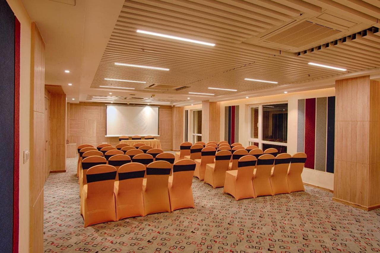 Sunhill Portico Hotel Siliguri Eksteriør billede