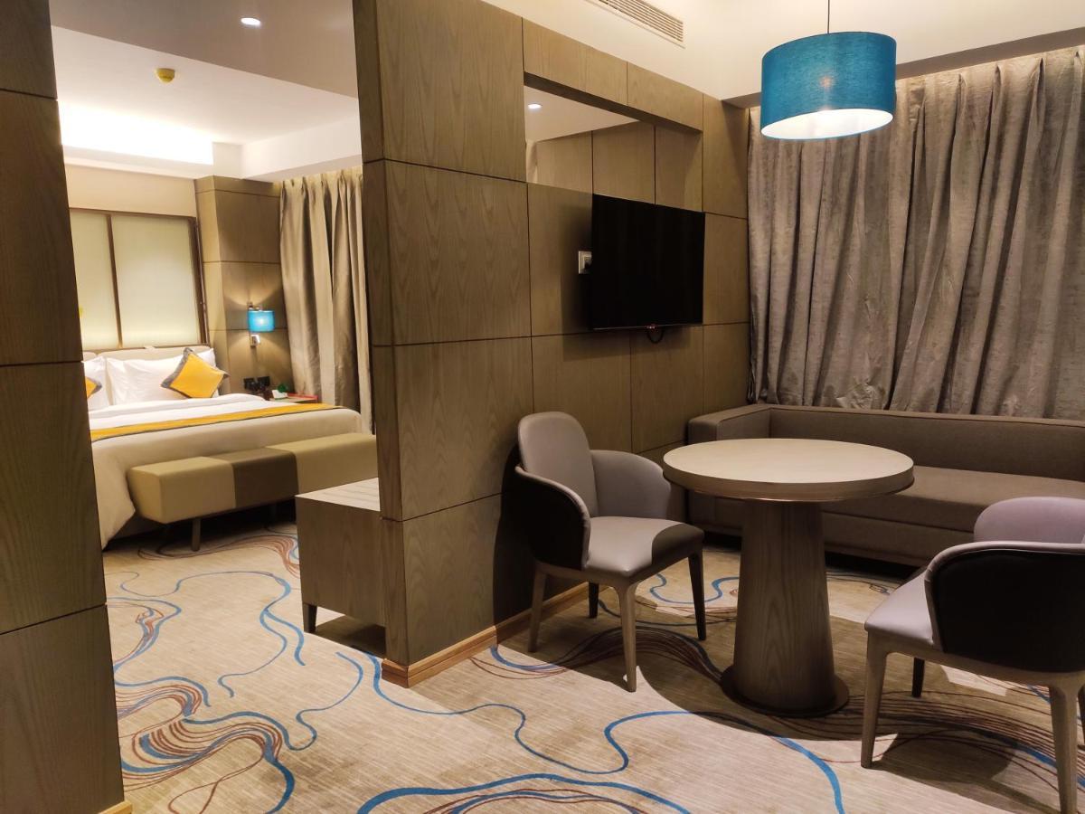 Sunhill Portico Hotel Siliguri Eksteriør billede