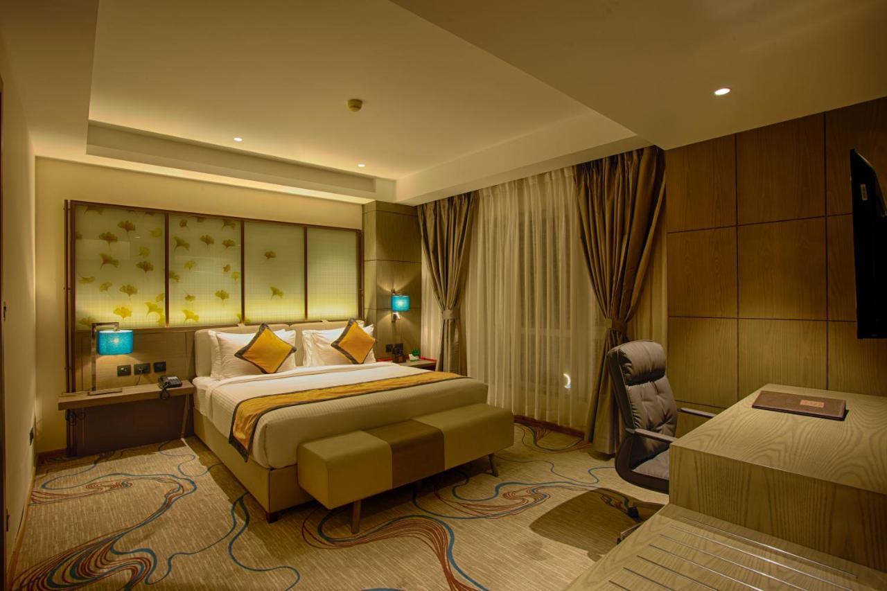 Sunhill Portico Hotel Siliguri Eksteriør billede