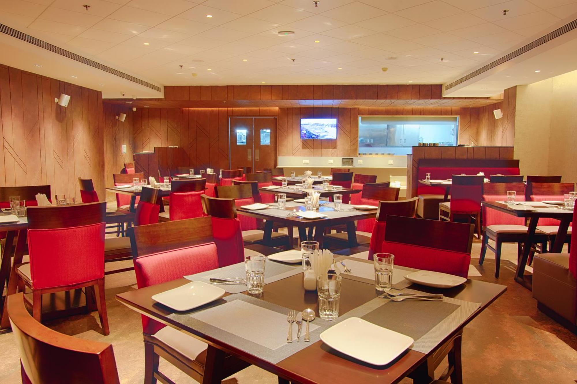 Sunhill Portico Hotel Siliguri Eksteriør billede